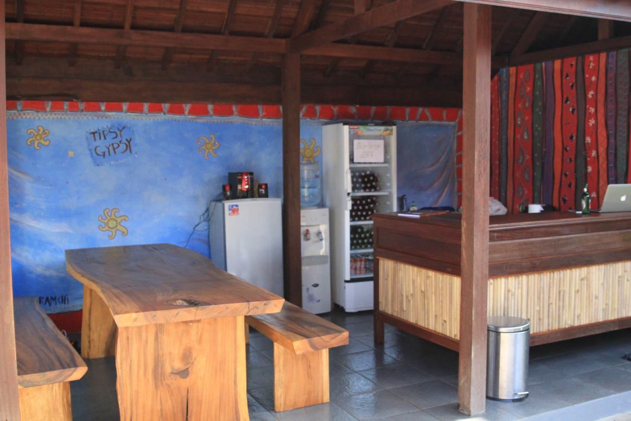 The Tipsy Gypsy Hostel Чангу Экстерьер фото